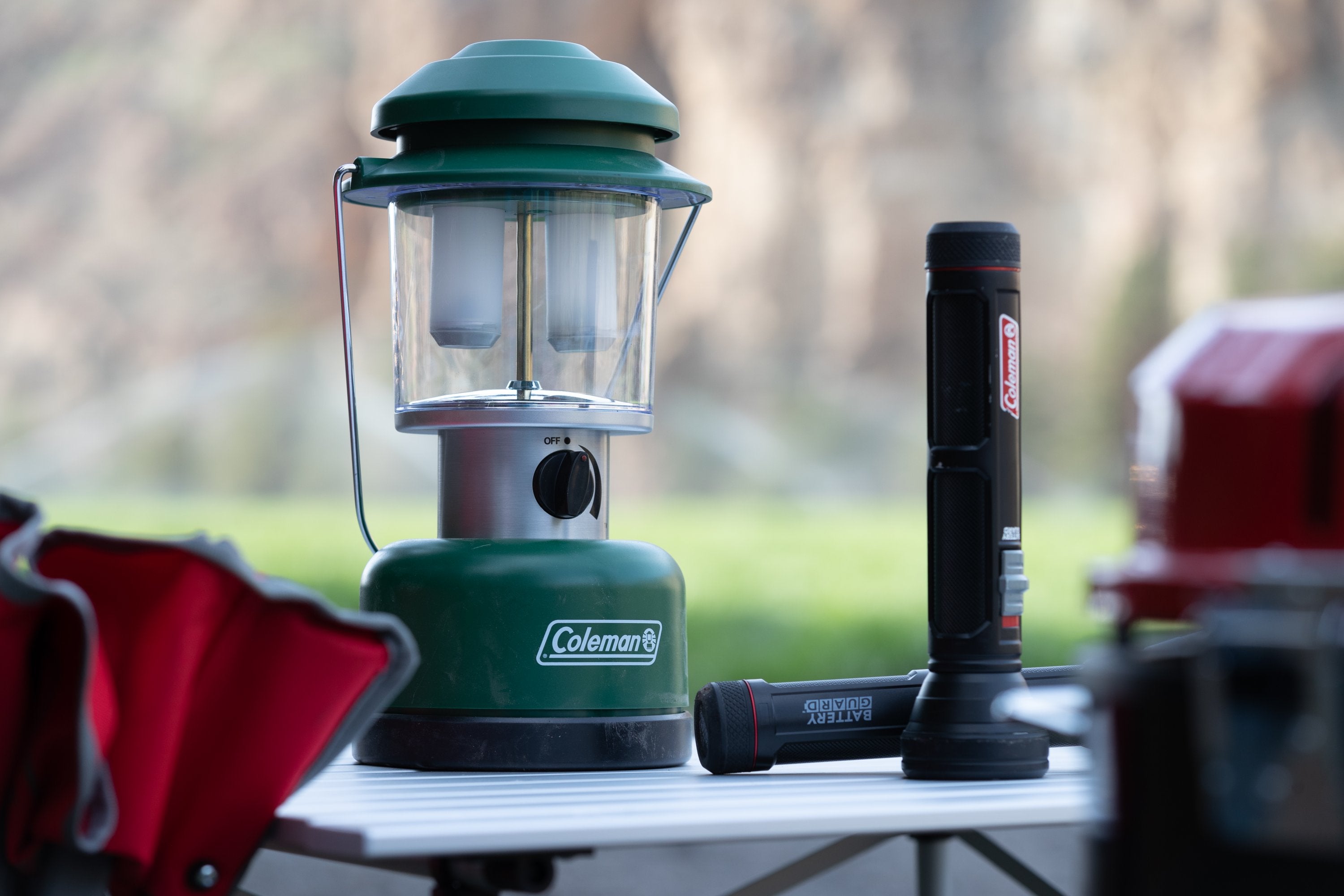 Coleman 390L Twin LED Lantern | Large Bail Handle