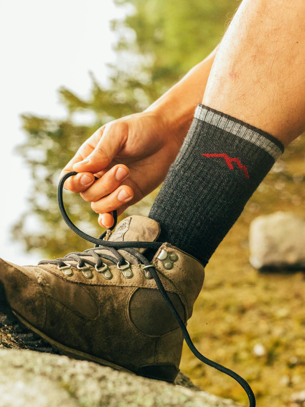 Marmot Darn Tough Men's Hiker Boot Midweight Hiking Socks in Darn Tough Black | Merino Wool