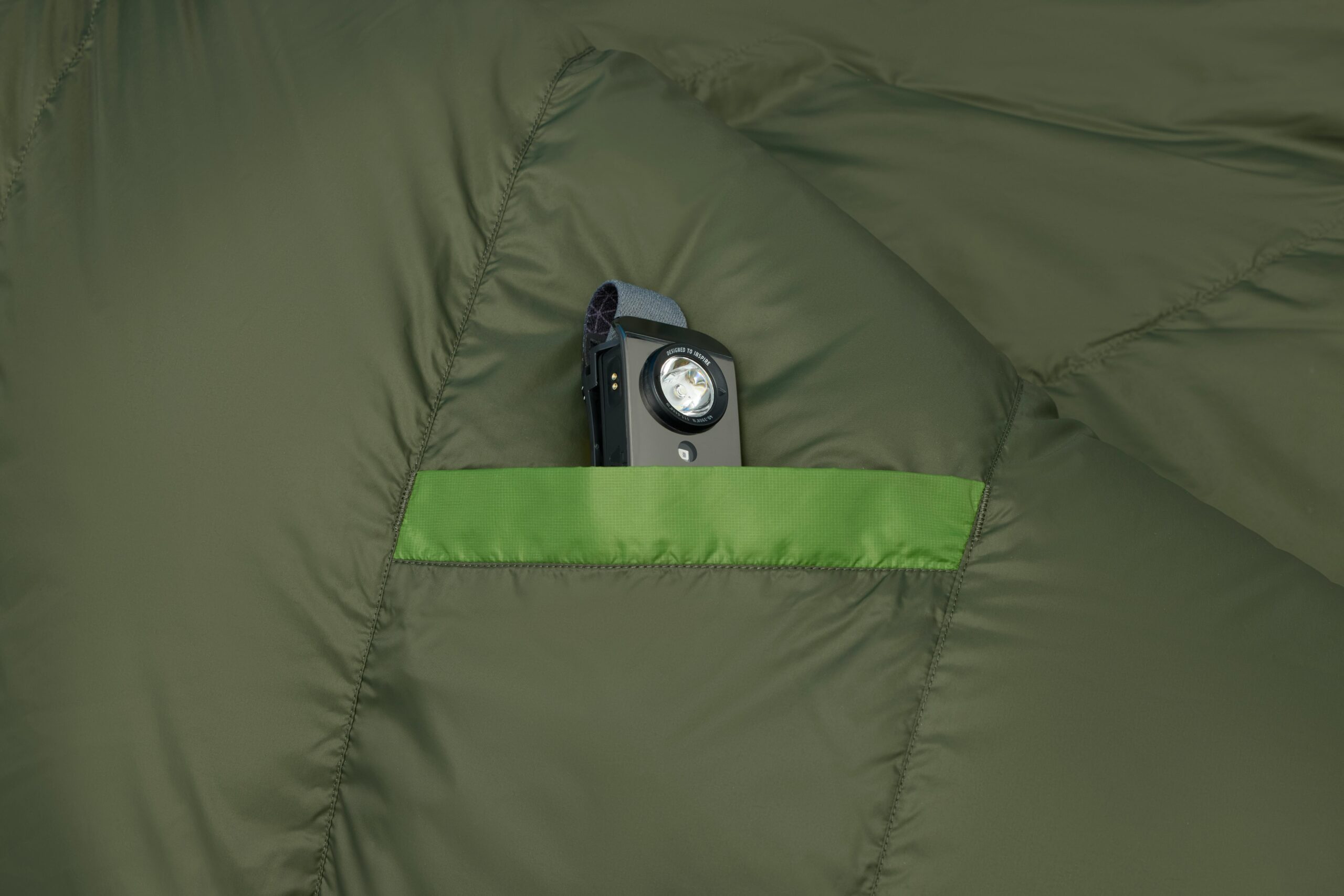 Marmot Mad River Down 30° Long Sleeping Bag in Foliage/Rosin Green - Image 6